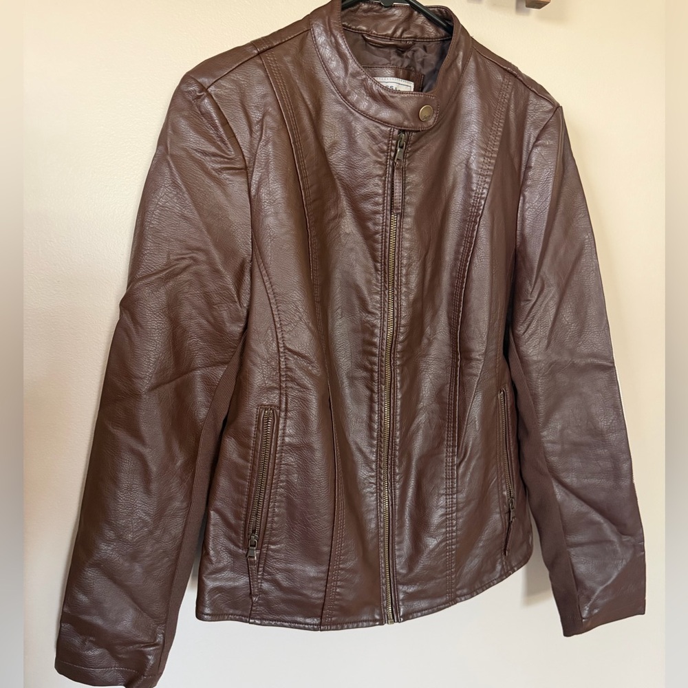 G.H. Bass & Co. Brown Faux Leather Zip Front Jacket size Medium